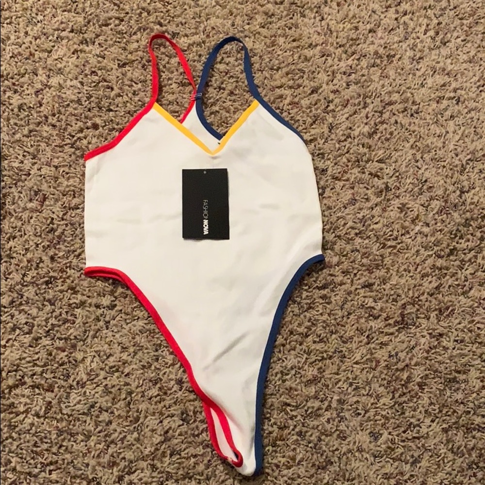 Fashion nova bodysuit